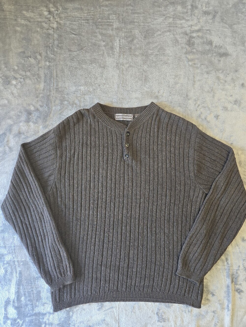 Vintage David Taylor Ribbed Knit Henley Sweater Size Large Made In USA Brown